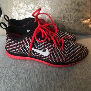 Woman’s Nike free runs